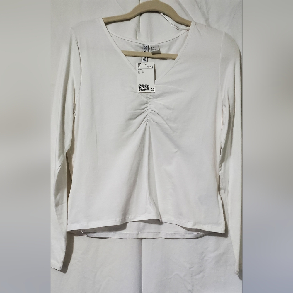 Casual White Long Sleeve Top